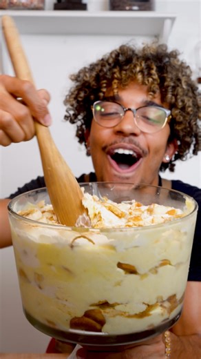 I heard yall can’t make some Banana Pudding 🤨🤨🤨 CoolWhip and pudding mix does not belong in no banana pudding. Make it from scratch, it’s so easy and taste 10000000x better. Comment “recipe” and I’ll send it to your DMs or check the link in bio! 🫶🏾 | Everything Just Baked