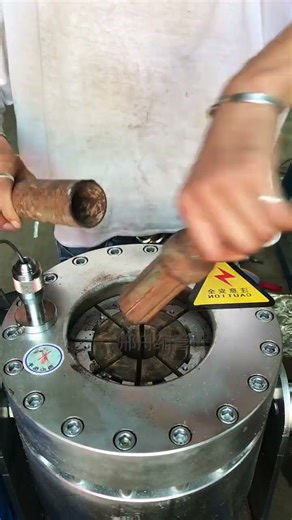 48-piece frame pipe shrinking and insertion hydraulic steel pipe shrinking machine