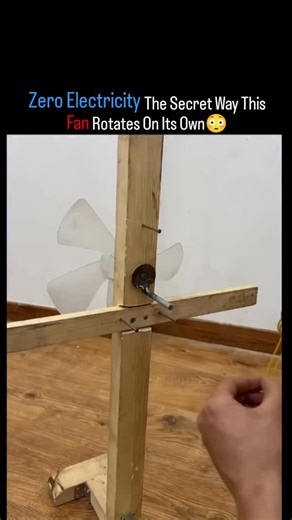 Explain on Instagram: "At first glance, it feels like magic — a fan in motion with no wires, no batteries, and no electricity at all ⚙️🌀 But the secret lies in pure mechanical engineering, where stored energy, gears, and rotational force work together to create continuous motion. A reminder that long before electronics, innovation was powered by physics itself. Follow me 👉🏻@explain_with_video Media: Douyin/张国伟_国家伟大 DM for credit or removal (no copyright intended) #MechanicalEngineering #Innov
