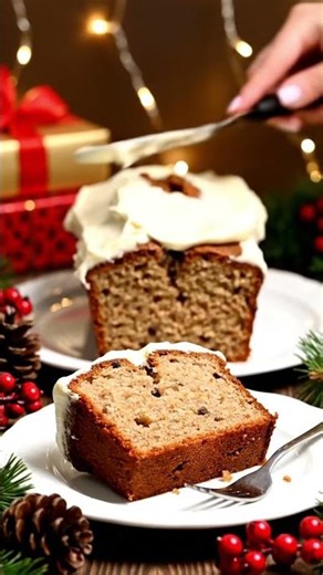 Banana Bread Cake with Cream Cheese Frosting | Cozy Christmas Dessert 🎄✨