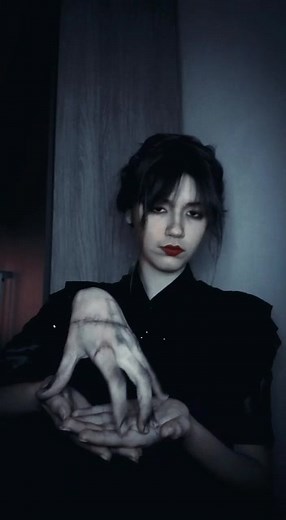 Exploring Unique Hand Gestures and Movements