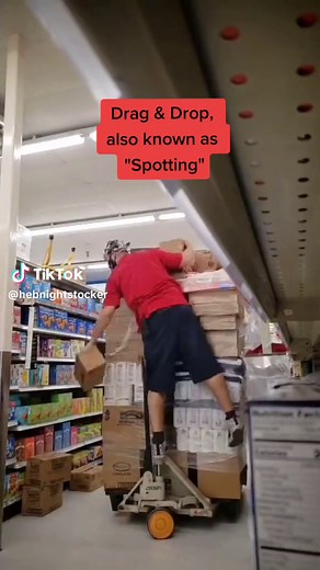 After taking care of risers, it's time to pull the truck out 💪#HEBNightStocker #draganddrop #overnightstocker #overnightshift #nightstocker #iwork4heb #heb #casecount #texas