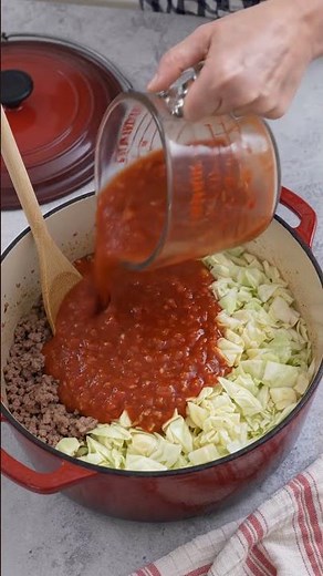 🥬🍖 Tangy Cabbage & Beef Dutch Oven (Hearty & Flavorful)