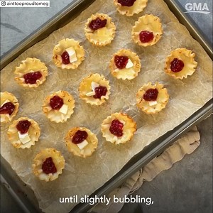 41K views · 104 reactions | These cranberry Brie bites are an easy holiday party appetizer that bakes in under 10 minutes! 襤 https://gma.abc/3usT5UR | Good Morning America | Facebook
