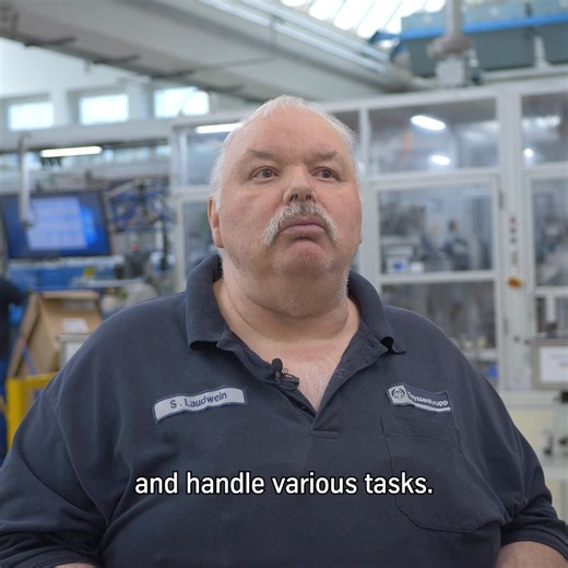 At thyssenkrupp, we are committed to helping our employees reach their full potential! 🤝 Stefan Laudwein is one of them. He lives with a hearing impairment and has been part of our team at thyssenkrupp Bilstein in Mandern for 26 years. 🚘 How does he experience inclusion in the workplace? Watch this video to learn more! | thyssenkrupp