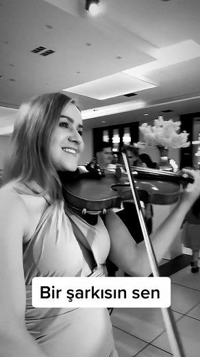 Elegant Wedding Violinist Performance | First Dance | Samanyolu