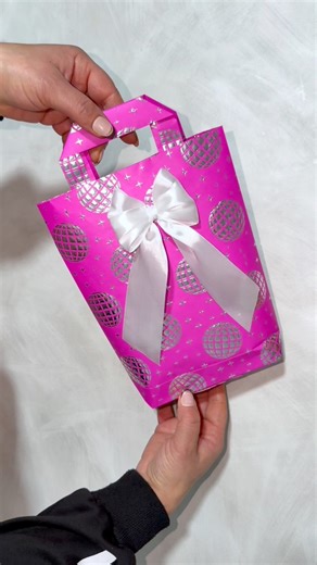 Diy bag from wrapping paper for gifts | In your House طبخ وافكار مع هدى