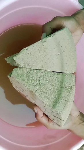 📹 Pure mud dirt water crumbling🤤 #asmr #mud #viral #oddlysatisfying #relaxingsound #shortsviral #short 👤 #SH_4_ASMR