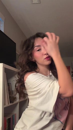 Creating 80's Inspired Hairstyles with Foam Rollers