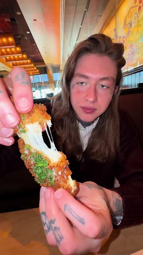 Lunch Date at The Cheesecake Factory | Restaurant Review