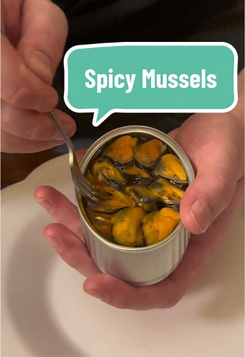 Spicy Mussels Recipe with Garlic and Chilli Pepper