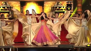 125K views · 102 reactions | Get ready to witness #JanhviKapoor’s super energetic debut performance at #FilmfareAwards2019, tomorrow, 27th April at 7 pm on #ColorsCineplex #Filmfare2019 | Colors Cineplex | Facebook