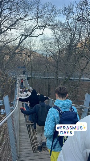 Oberschule Berenbostel on Instagram: "🌳 Gestern und heute war unsere ERASMUS Gruppe @nazaretarrecife auf großer Entdeckertour unterwegs 🧭. Zünächst wurde mithilfe eines @actionbound die Eilenriede entdeckt - inklusive anschließender Stärkung bei @listerdoener. Für unsere Gäste nur das Beste! Heute ging es dann in den Harz, um die dortigen Berge ⛰️ und Wälder zu erkunden. Mit dabei war natürlich eine OBS ERASMUS 🇪🇺Tradition. Wer von euch erkennt sie? Schreibt uns eine Nachricht und er erhalte