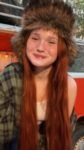 Cosplaying Wendy from Gravity Falls with a Fun PokeDance