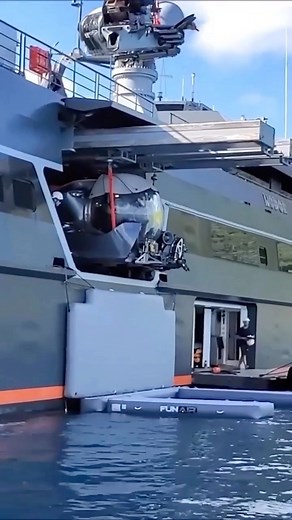 1K views · 11 reactions | How to explore the ocean in this $3.000.000USD submarine! Buying or Chartering a yacht?DM or email me  @funairfun @seamagine_hydrospace Via @superyachtcontent | The Yacht Mogul | Facebook