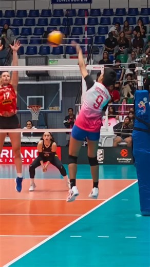 Premier Volleyball League | Lorie steps up big time, outwitting the defense with her well-timed attacks. 👌#PVL2025 | Instagram