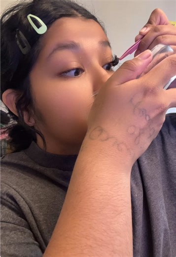 I spent less then 20 buying these lashes and ima definitely buy another box!! #fyp #lashestutorial