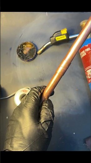 How to join copper water pipe. Easy, fast and as simple as it can be. Plumbing pipe repair saves $