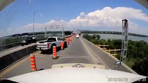 Sur le pont Mercier. | Spotted : Dash Cam Québec