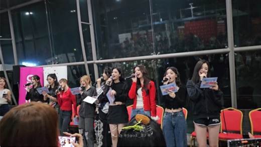 Emma朱奕萌｜圣诞节 Gen1es唱《Last Christmas》