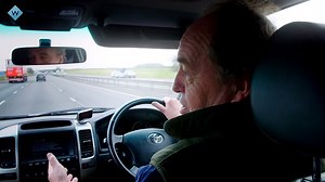 Stacey Dooley explores the world of fox hunting in Britain