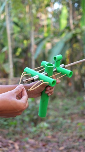 Old Traditional Slingshots #slingshots #bamboo #crafts 2