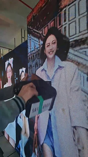 The poster display EA1920ip4 is easy to install and move. ✅EA1920ip4 indoor poster LED screen base comes with 4 wheels that allow the poster led screen to rotate freely and allow free movement in all directions. Buy stable LED display, go to EagerLED. Website: https://www.eagerledscreen.com Email: info@eagerled.com Whatsapp: 86 153 6103 8665 Instagram: https://www.instagram.com/eagerledscreen Youtube: https://www.youtube.com/@Eagerleddisplay Tiktok: https://www.tiktok.com/@ledscreen_eagerled Lin