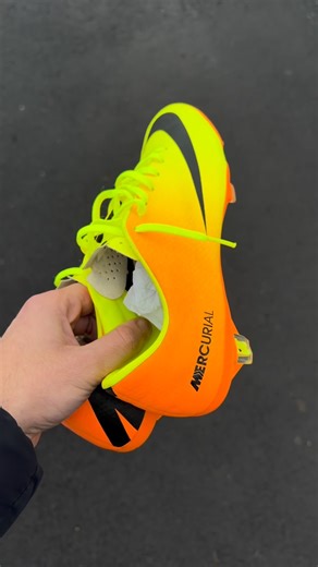 CHIPYPARK on Instagram: "🔥 Nike Mercurial Vapor 9 FG – Volt / Total Orange ⚡ Upper sintético ultraliviano 🚀 Ajuste ceñido tipo segunda piel 🟨 Colorway flúor de alto impacto 🎯 Configuración FG para césped natural firme 🦶 Suela con tracción explosiva 💨 Diseñada para velocidad pura 🟦 Talles 36 al 45 📦 Nuevas / Caja original 💳 Mercado Pago ⏳ Entrega 20 días 🔒 Pedido garantizado 📲 098 995 185 ⭐ Seguinos y no te pierdas más modelos exclusivos"