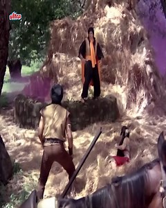 30M views · 190K reactions | जादूगरी से अमिताभ बच्चन ने नचा दिया एक डाकू को शाम जादूगर की magic tricks को देखकर डर गया डाकू | Amitabh Bachchan | Meenakshi Seshadri | Amrita Singh | Pran | Movie- #Toofan #Ultra #UltraMovies #Bollywood #Movies #Films #Drama #Action #Romance #Comedy #Horror #Thriller #Entertainment #BestOfBollywood | Ultra Movie Parlour | Facebook