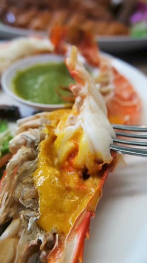 มีใครรู้บ้าง ว่าแถวพุทธมณฑลสาย 5 มีร้านไหน ที่อาหารอร่อย...