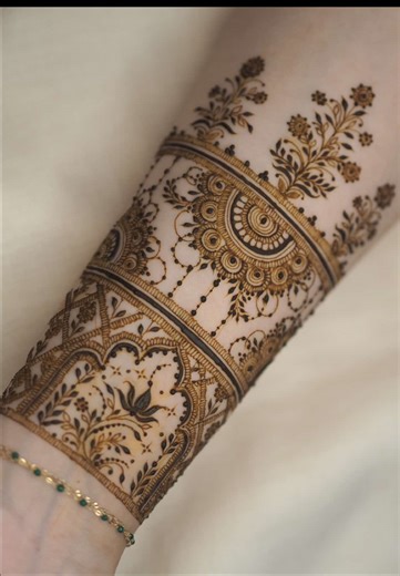 Henna Tutorial: Arch Design with Lotus & Grid Patterns