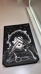 The kind of gift you don’t stop thinking about 🎁🖤 @makeupby_jewels opens the Edward Scissorhands PR Box, featuring the full collection in one collector-worthy set! ✂️ Who was lucky enough to get the PR Box this year? 👀🙋‍♀️ Shop the Edward Scissorhands Collection at meltcosmetics.com | Melt Cosmetics