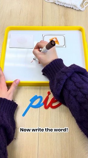Improve cursive with Thanksgiving themed fun! 🦃