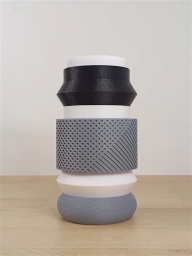 STRATA – Modular Vase Stack it, mix it, create it. STRATA is a modular vase built layer by layer, allowing you to explore different shapes and compositions. Each configuration creates a new design. 📦 Design & production: @mo_design_3d 🖨️ 3D Printer: @BAMBULAB Official A1 🧵 Filament : @SUNLU STORE 🔗 Download link in bio 👉 Follow for more creations! #3dprinting #3ddesign #homedecor #cults3d #3dmodel