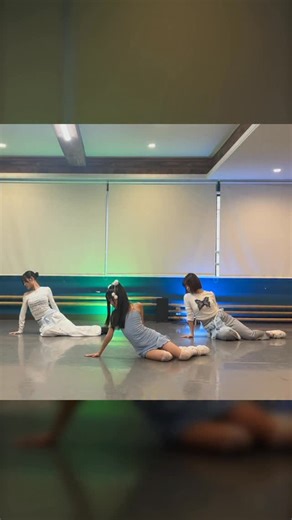 じゅりっこ on Instagram: "じゅりっこダンス部大宮校 キッズクラス @official.kep1er #shootingstar pic ゆいちゃん 細かい動きの正確さもポーズのキレイさも素敵でした☺️✨ assistant @se_na_dance #じゅりっこダンス部#ダンス#ダンスレッスン#ダンス動画#ダンス練習#ダンスレッスン#ダンススクール#dance#kpopdance#dancelessons #kep1er"