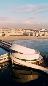 Floating above one of the most important gateways for passengers and commercial goods in Porto and North of Portugal: the Cruise Terminal of the Port of Leixões. 📍 This stunning work, by the architect Luís Pedro Silva, is really worth a visit. ⚓ Save this video so you don't forget to add it to your bucket list. ▪ A vista aérea sobre uma das mais importantes portas de entrada de passageiros e mercadorias do Porto e Norte de Portugal: o Terminal de Cruzeiros do Porto de Leixões. 📍 Uma deslumbran