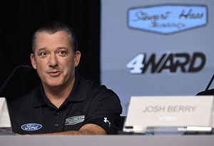 Tony Stewart to replace wife Leah Pruett and compete in NHRA Top Fuel racing next season