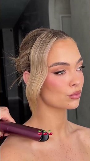 How to create water waves with a hair straightener.