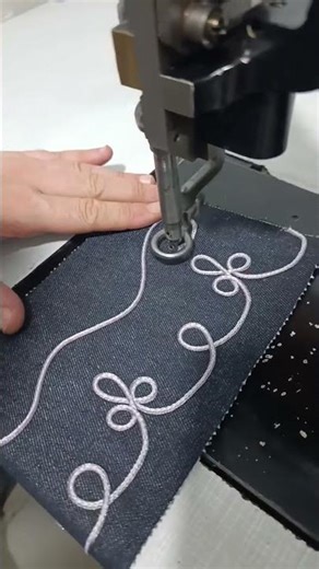 Aari embroidery machine