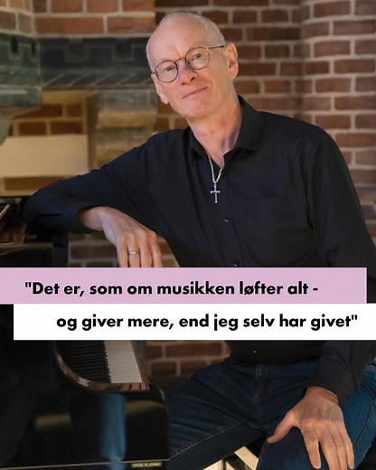 40 års musik i kirkens tjeneste – med uformindsket passion! På søndag den 9. november fejrer vi organist og korleder Lars Bak, som kan markere 40-års jubilæum i Folkekirken. Fejringen finder sted i Apostelkirken. Gudstjeneste kl. 10.30 med Vesterbro Gospelkor Fælles frokost bagefter Kl. 13.15: koncert med Lars Bak ved orglet Alle er varmt velkomne til at fejre dagen med os. | Apostelkirken