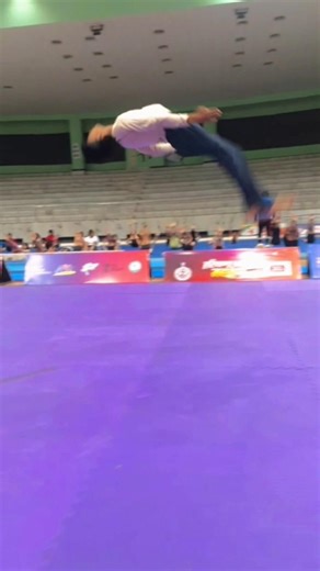 backflip 😱🥷 like comment subscribe now flipper #trending #ytviral #shortvideo #subscribemychannel