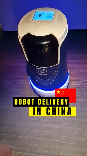 Food Delivery By A Robot In China | Ken Abroad