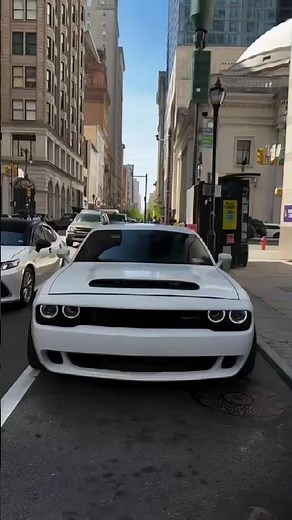 😱 This Dodge Challenger Sounds INSANE! 🔥#DodgeChallenger #Hellcat #SRT #MuscleCar