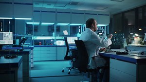 Inside DE-EXTINCTION: Should We Bring Back the Mammoth?