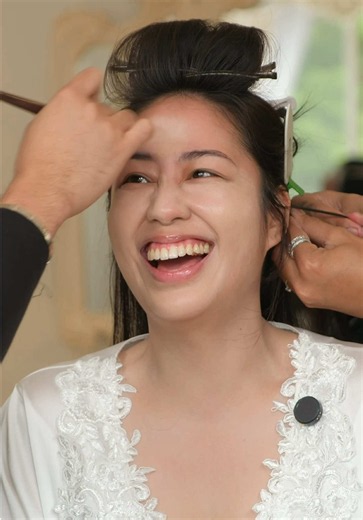 This bride reached out after being canceled on by the makeup artist she booked nearly two years ago for her big day. Reading her message reminded me why I loved doing weddings. I felt the urge to come back. and I couldn’t say no.
