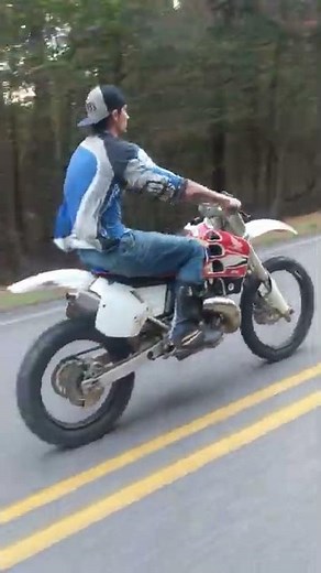 cr500r wheelies.