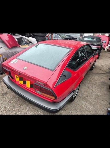 Alfaman Garage - Working on this 40 Years OLD Alfa Romeo GTV6 - 00