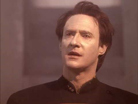 Star Trek :TNG - Amnesiac Data encounters pre-industrial Renaissance culture(commander ,Data, )