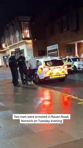Two men were chased on foot by police officers after they were called to a busy pub in Norwich. Officers were called to the Bell Hotel pub in Orford Hill at 6.55pm on Tuesday. | EDP 24