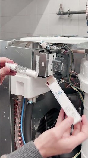 SCOTSMAN ICE - How to replace the XSafe Lamp